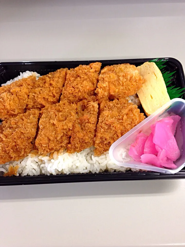 朝昼職務なんで今からbrunch＠ としまや弁当のイカフライ弁当|Minor.SSKさん