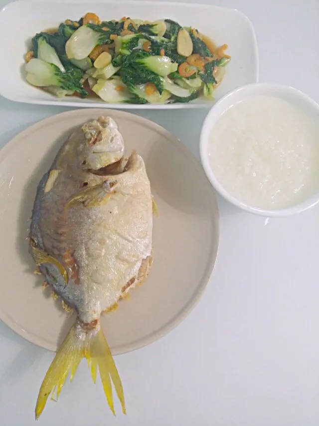 Simple Saturday Lunch 😶😙💁👄|🌷lynnlicious🌷さん