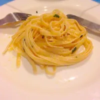 Snapdishの料理写真:Aglio olio|Angela Santosさん