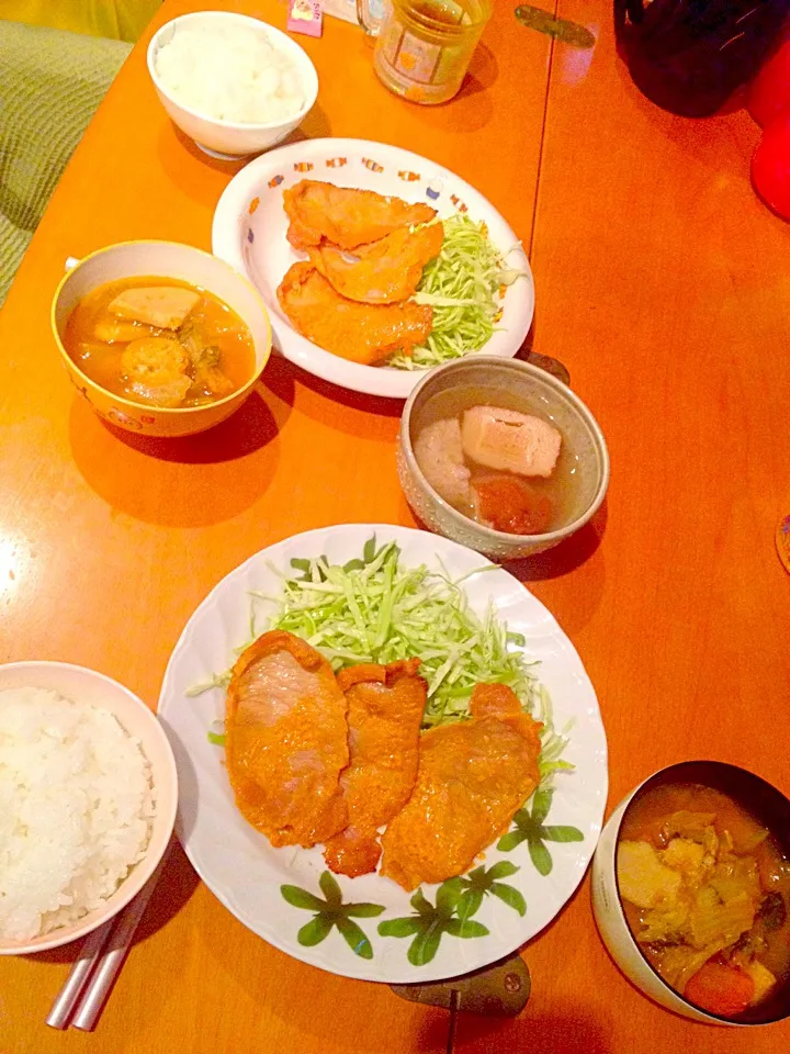 豚肉の生姜焼き、鶏肉団子里芋大根人参白菜のキムチスープ|ch＊K*∀o(^^*)♪さん