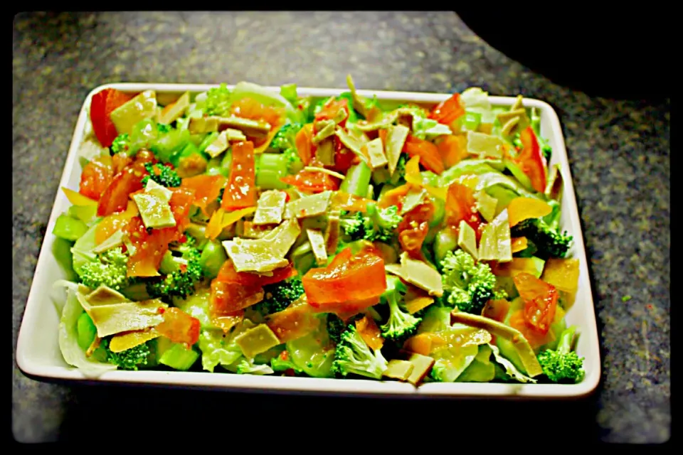 Tofurkey salad with lemon dressing
#Vegan #healthy|Ailissa Lewさん