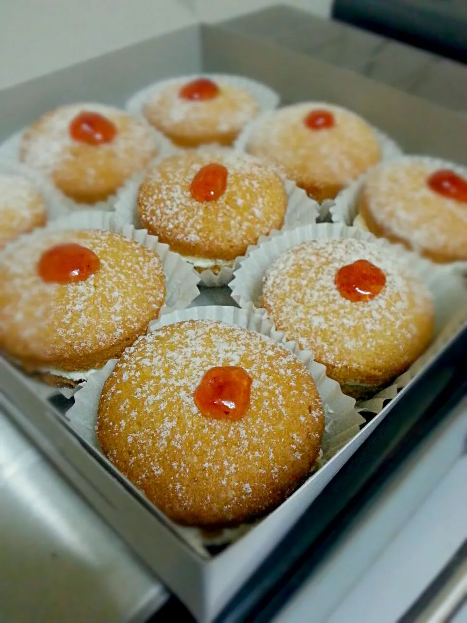 Mini Victoria Sandwich Cake #victoriasandwichcake|Natt's Buffetさん