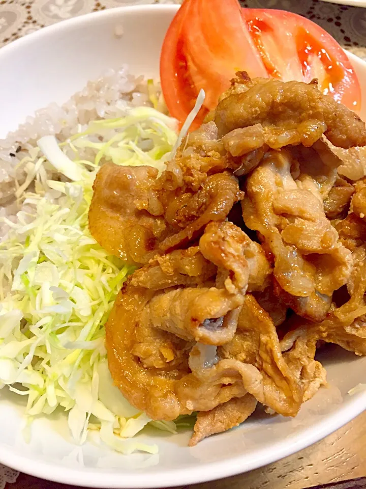 豚の生姜焼き丼|ふくぷくさん