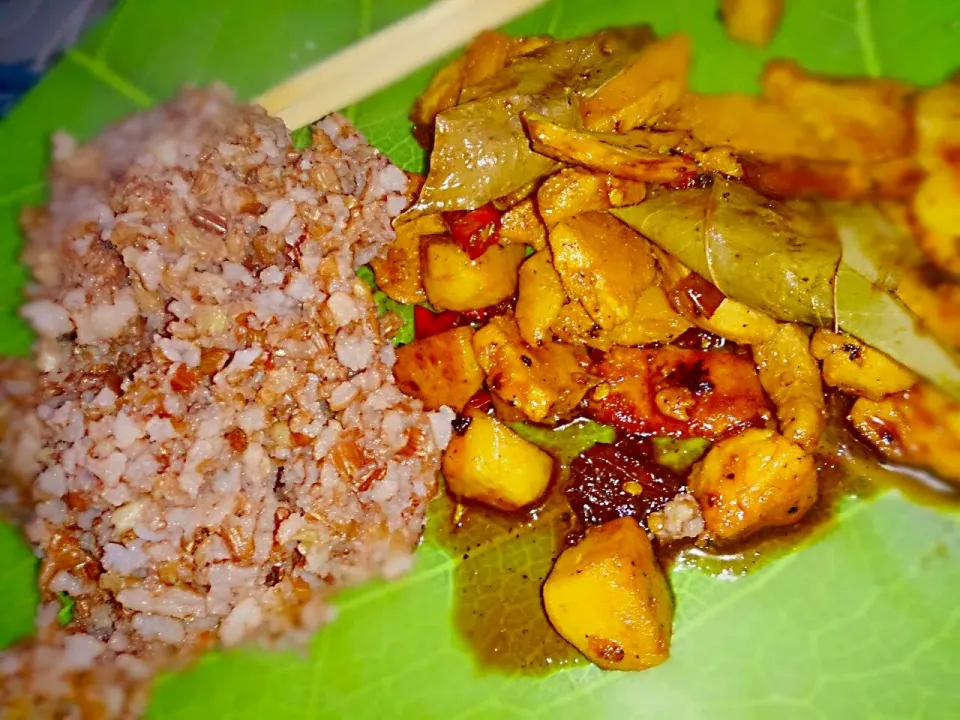 chicken black pepper with brown rice|nadira annishaさん