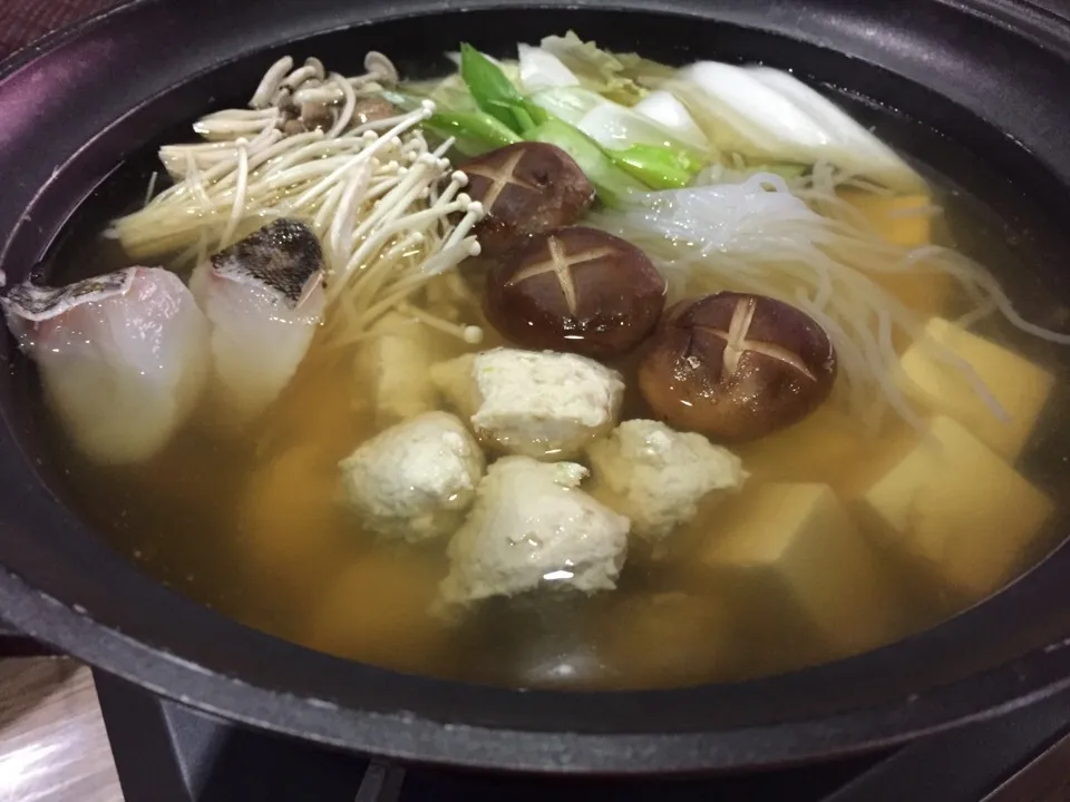 鶏団子とタラの寄せ鍋〜〆はラーメン (^^)|まーままさん