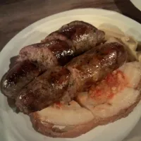 sausage and crispy pork|Surakit Tangchaisakさん