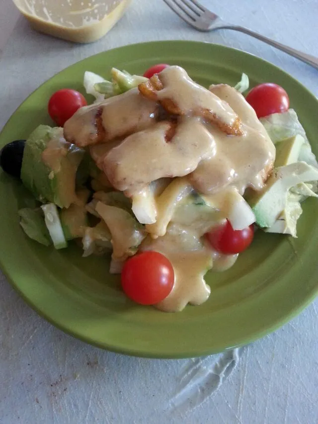 my salad all dressed up with homemade dressing.|Polly Gelfusoさん