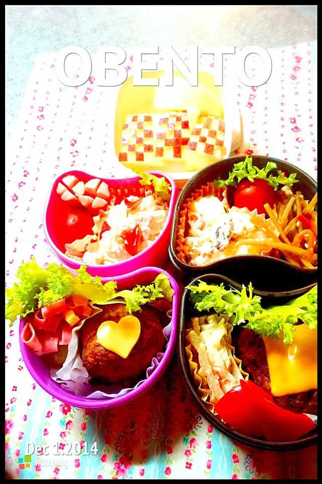 Snapdishの料理写真:今日のお弁当。パンケーキ、ポテトサラダ、トマト、ソーセージ、リンゴ。|72roseさん