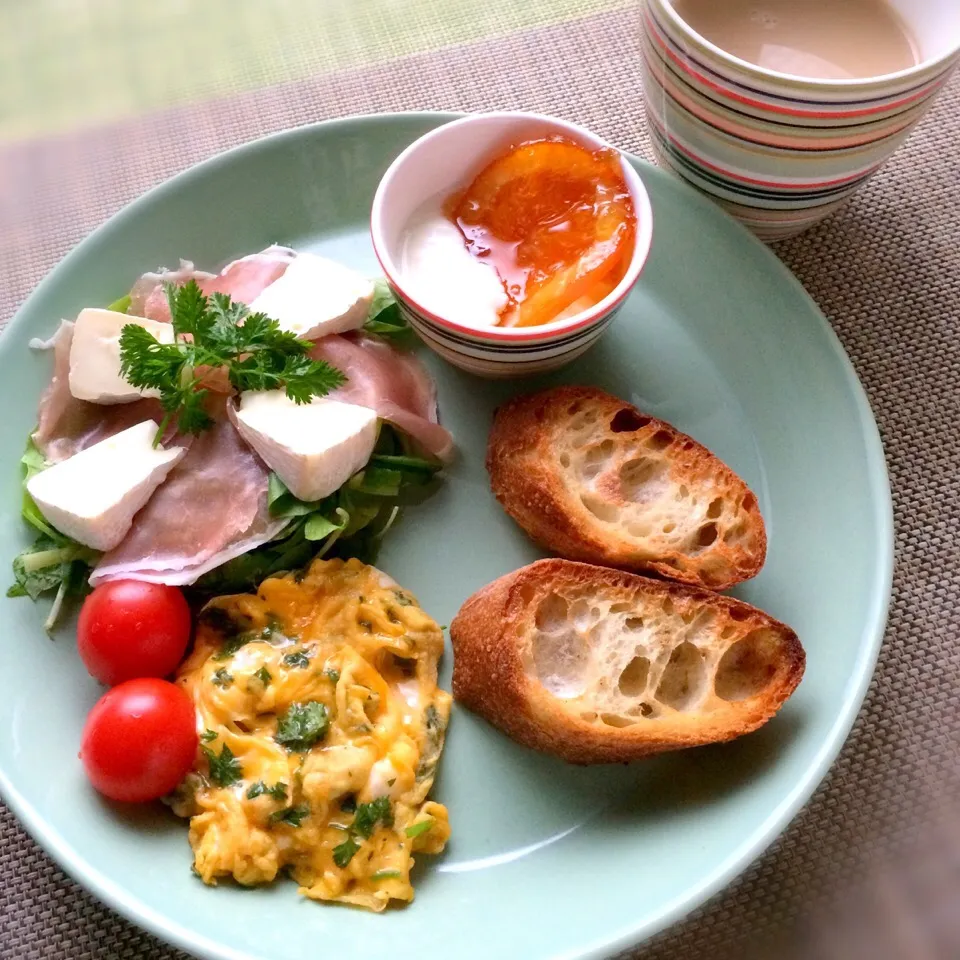 今日の朝ごはん|ぺんぎんさん