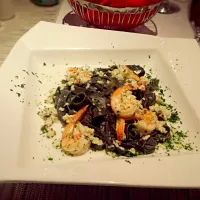 Squid ink pasta with seafood!|Sarvishさん