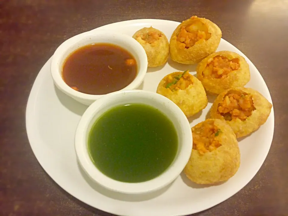 Panipuri (indian snack dish)|Sarvishさん