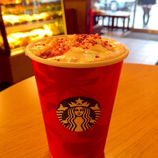 Snapdishの料理写真:Cranberry Bliss White Mocha☕️ｸﾗﾝﾍﾞﾘｰﾌﾞﾘｽﾎﾜｲﾄﾓｶ|🌈Ami🍻さん