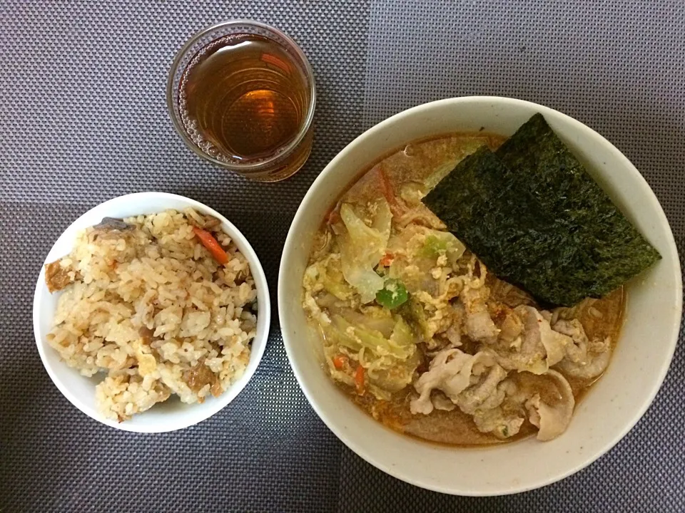 みそラーメン•五目御飯|ばーさんさん