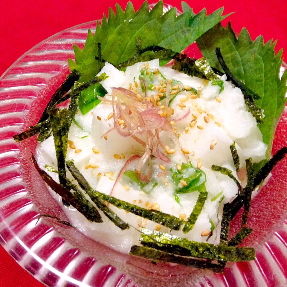 Chieさんのお料理〜                     山芋と大根おろしの和え物。       Chieさんは水菜が入っていたけど無かったので大葉と茗荷で(*^◯^*)|yorikoさん