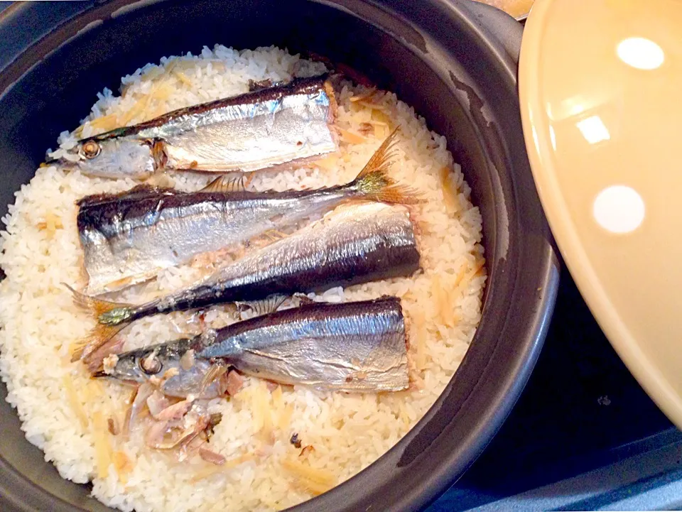 土鍋で秋刀魚ごはん|kotoriさん