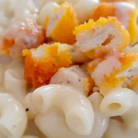 Snapdishの料理写真:macaroni mushroom with chicken nuggets|MrsMunyati Jawahirさん