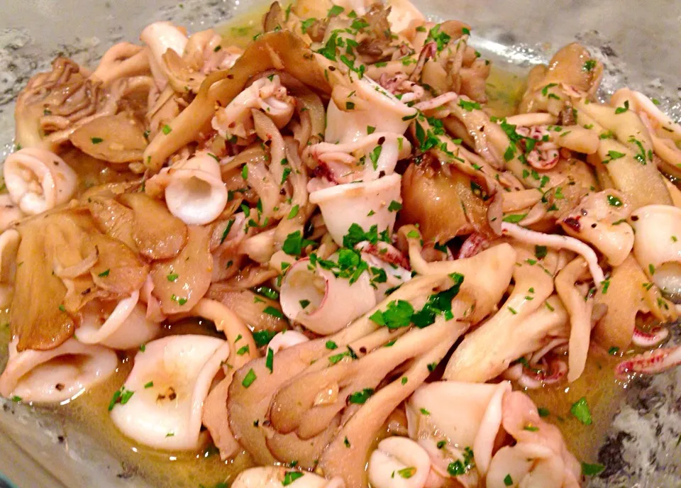 Calamari e funghi saltati in padella|Fabio  Palmieriさん