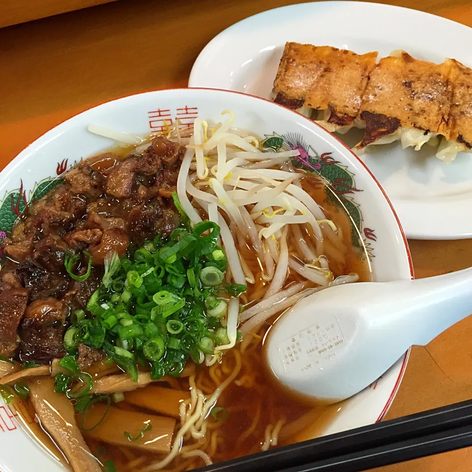 牛すじラーメン、チーズギョーザ|maixx ใหม่さん