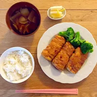 Snapdishの料理写真:豆腐の肉巻き照り焼き|のぞみさん