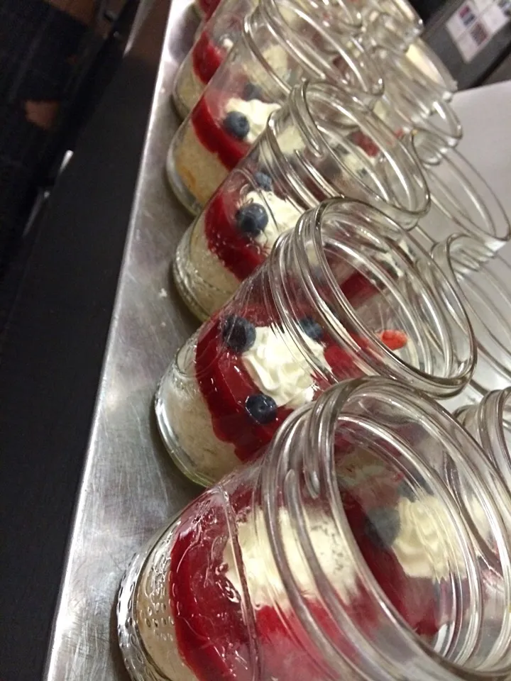 Strawberry short cake with blueberries|anthony rodriguesさん