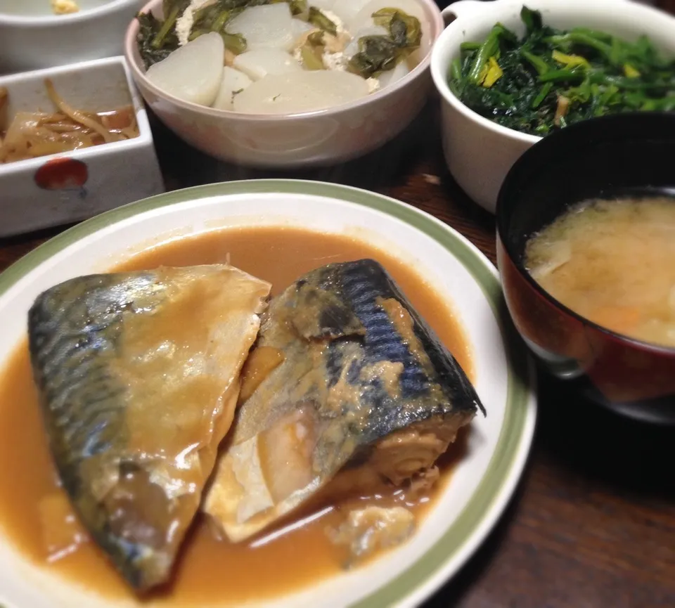 親父の手料理 鯖の味噌煮 カブと油揚げの煮物|ぽんたさん