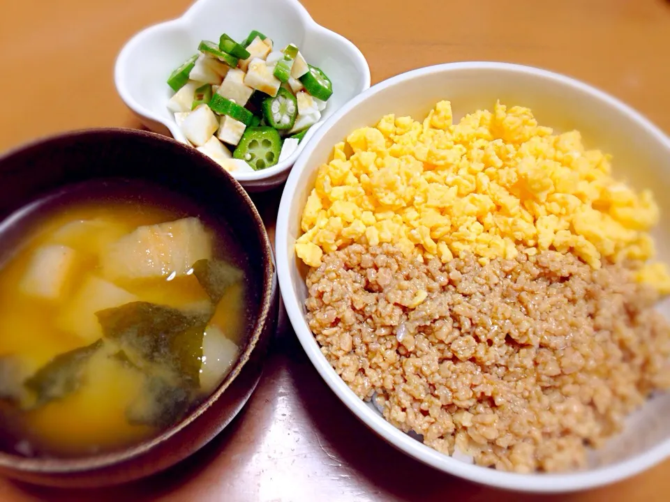 11/27  鶏そぼろ丼|きよちゃんさん