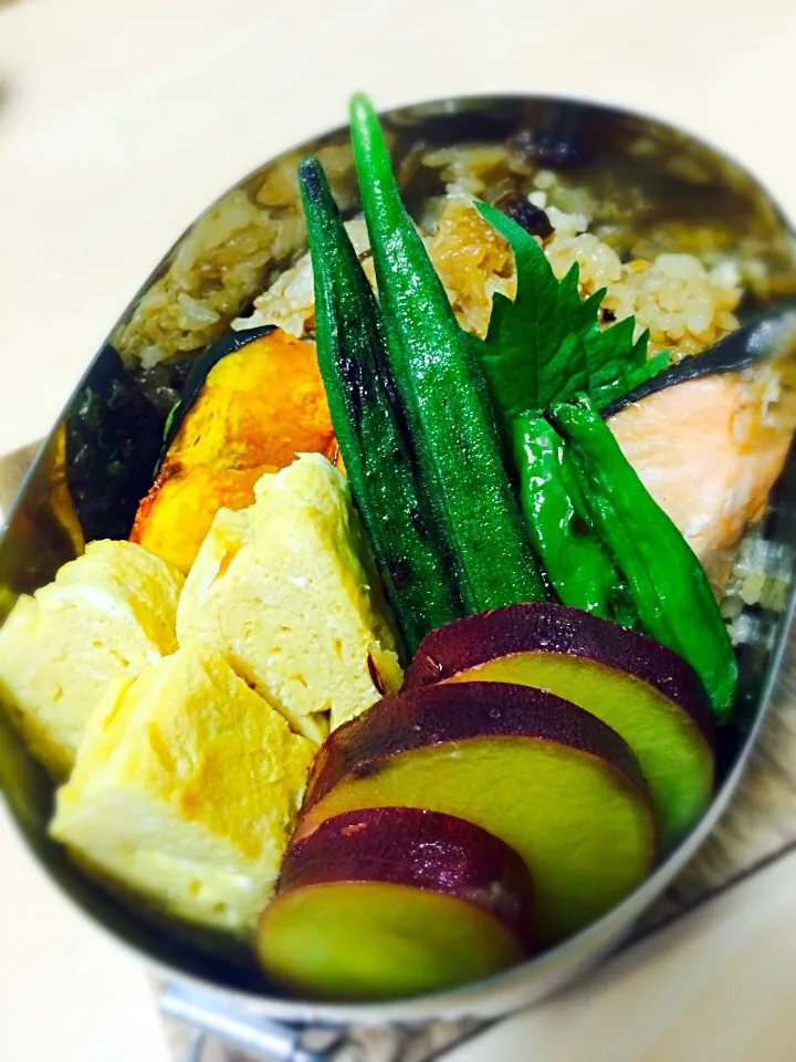 本日も野菜たっぷり弁当。味ご飯。|hmさん