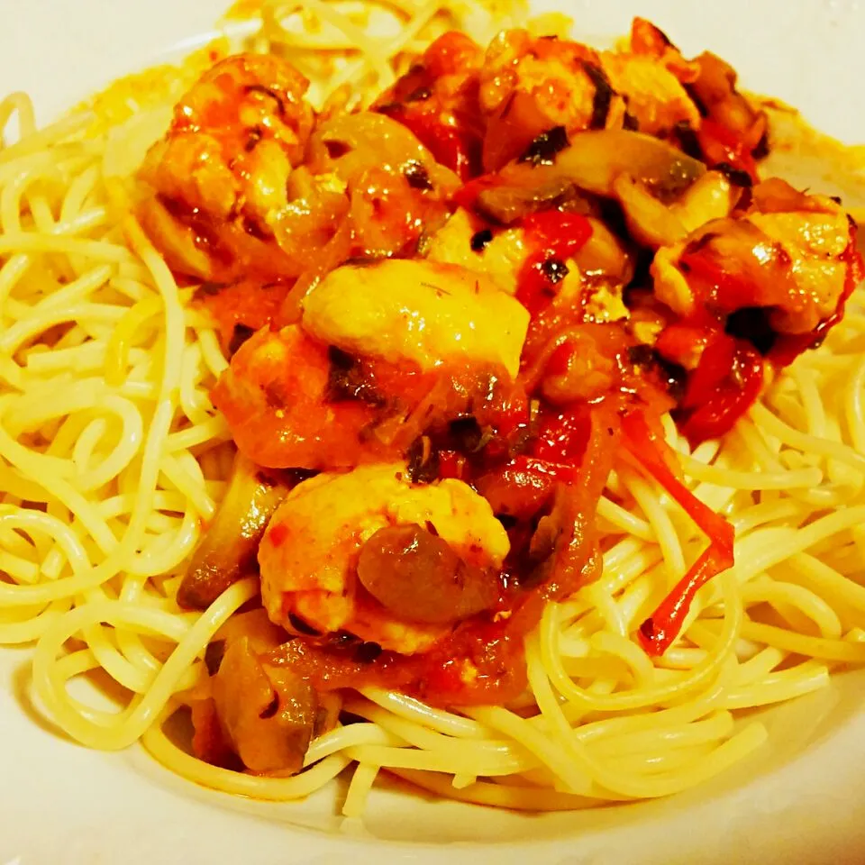 Pasta, chicken and vegetables. #yummy|Anda Mogaさん