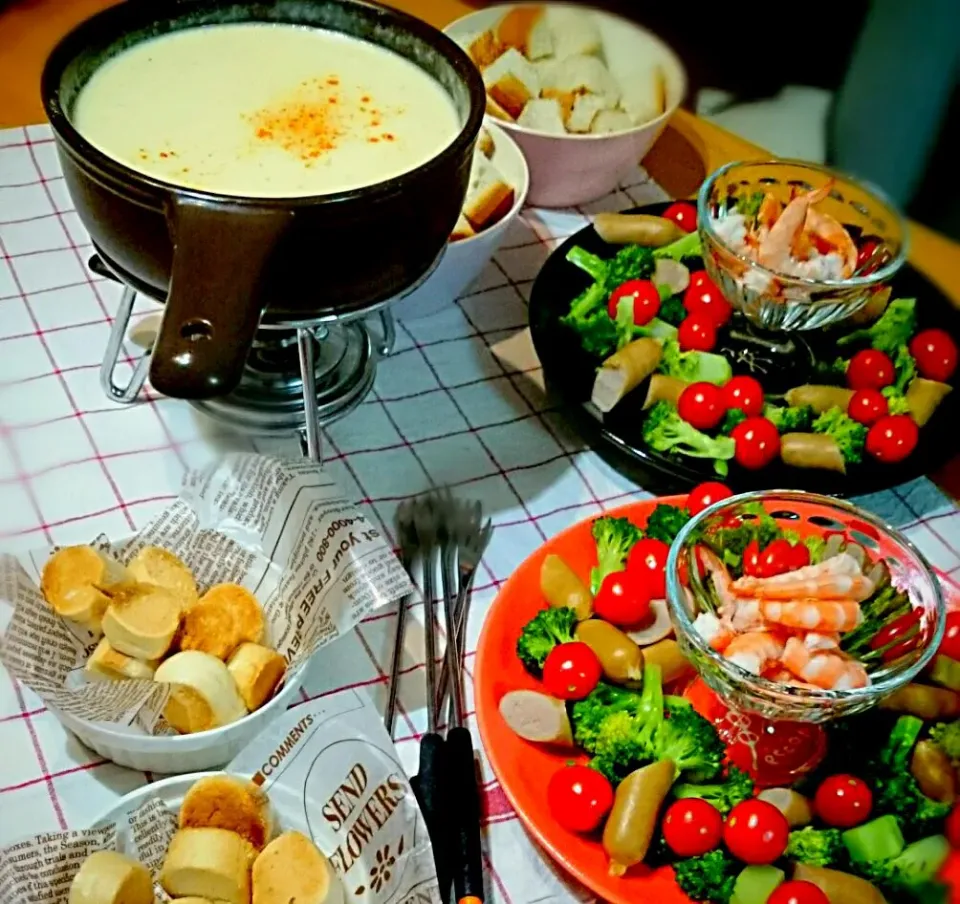 チーズフォンデュな夕食🍴 カリカリお麩も|うさかめさん