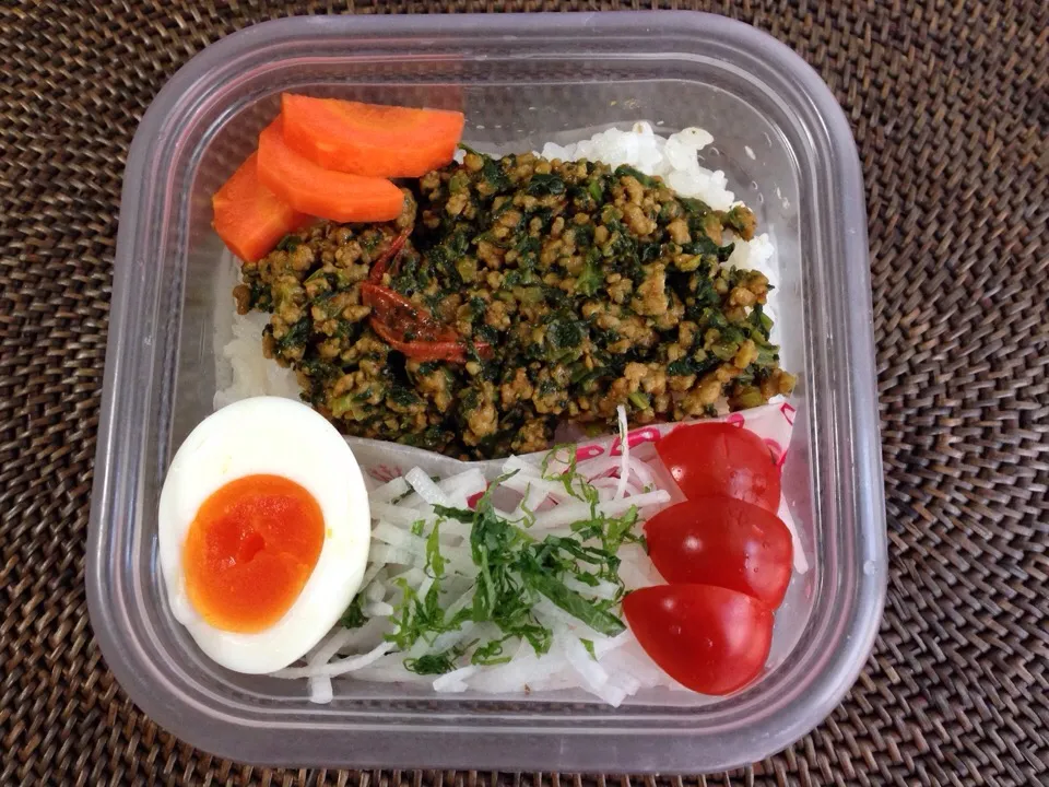 ほうれん草と豚ミンチのドライカレー弁当|*なおみん*さん