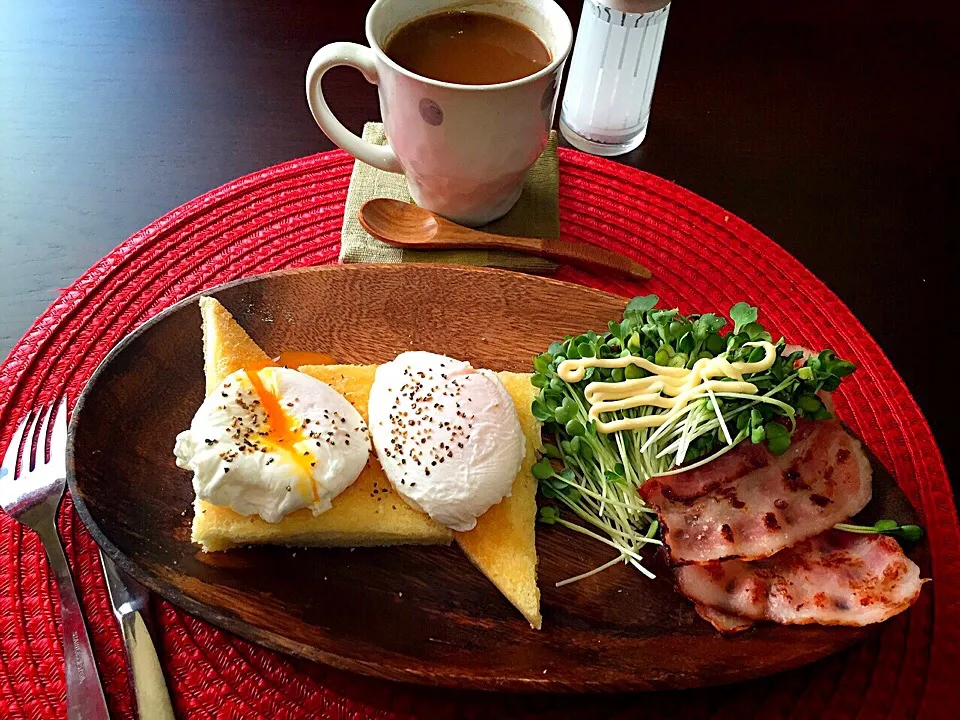 ポーチドエッグ🍳|あつしさん