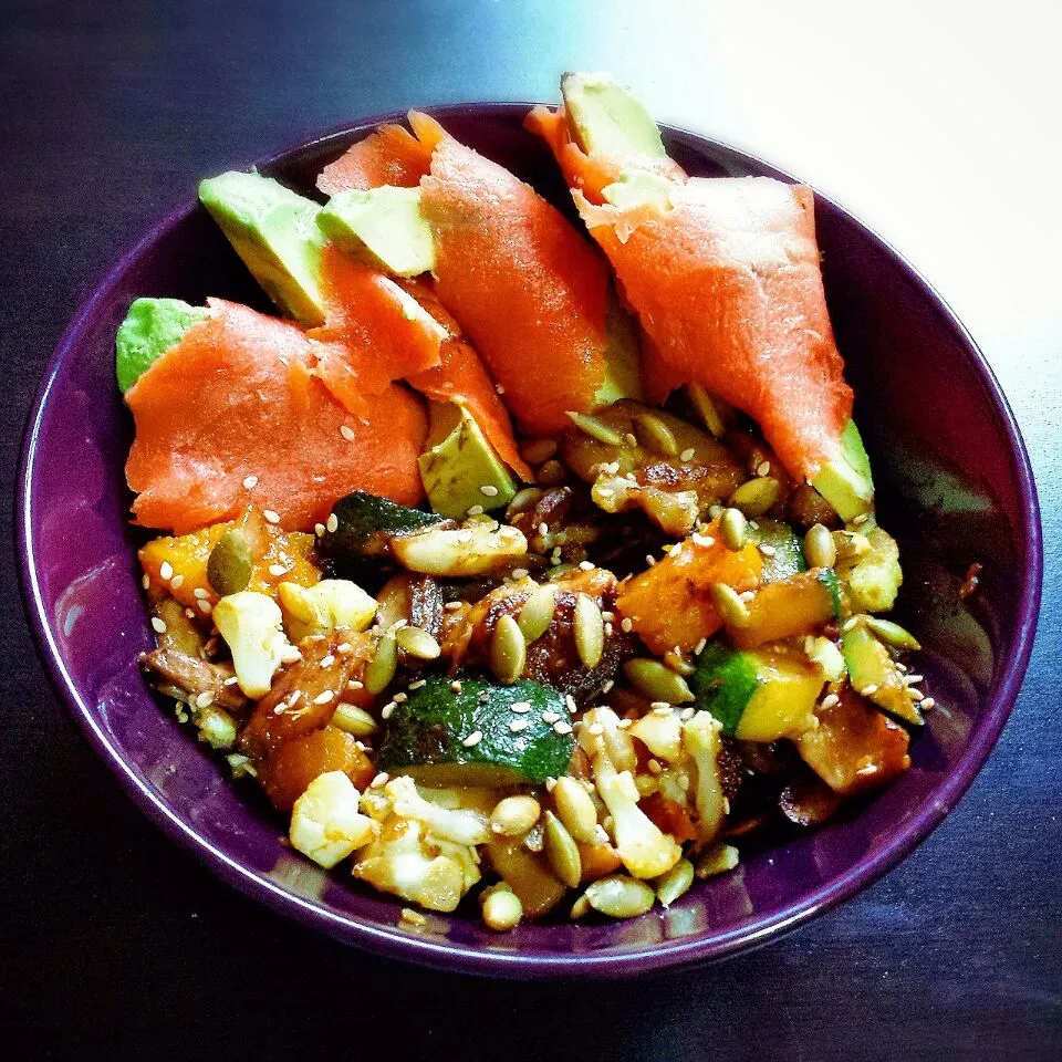 Snapdishの料理写真:coconut oil sautéed veggies with Lox wrapped avocado.|Kompeito_cooksさん