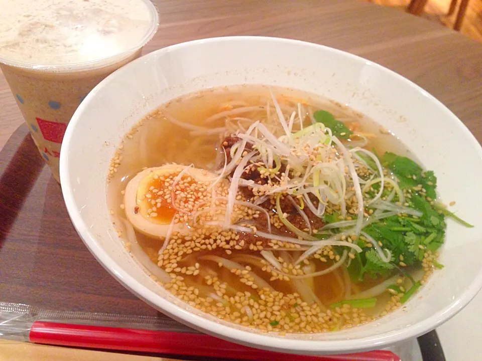 五香湯麺（ウーシャンタンメン）&芳醇ミルクティー☆|まりもさん