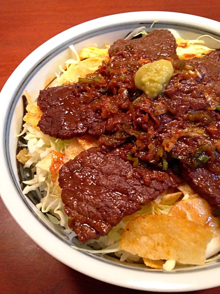 Snapdishの料理写真:ポテチ牛丼！|hannahさん