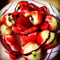 Strawberry with chocolate and condensed milk|Velger Kさん