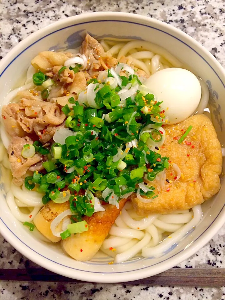 ネギたっぷり肉うどん|エマさん