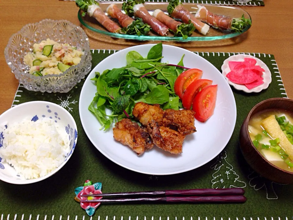 唐揚げ☆ポテトサラダ☆お味噌汁☆生ハムのカイワレマスカルポーネ巻き☆|Milfeliceさん