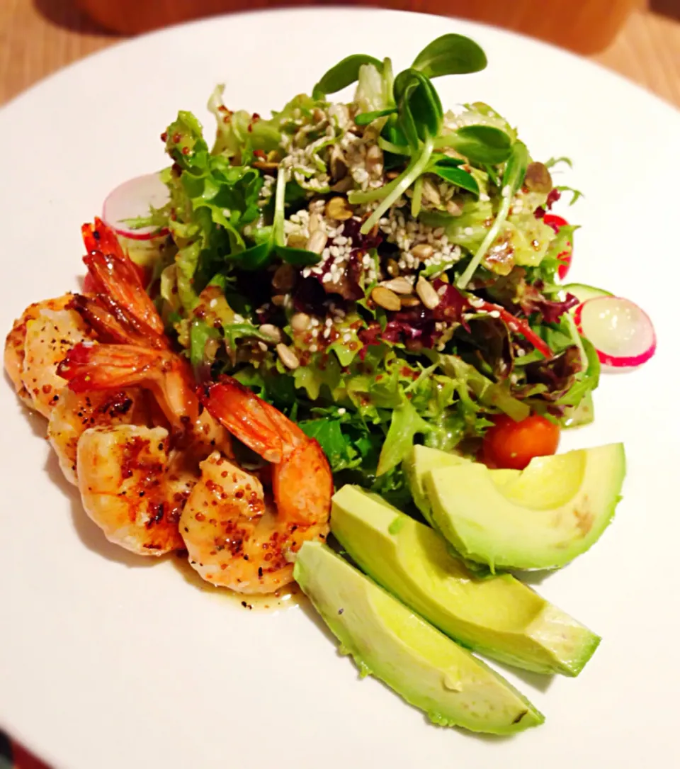 Shrimp & avocado salad@Cedele|coxiella24さん