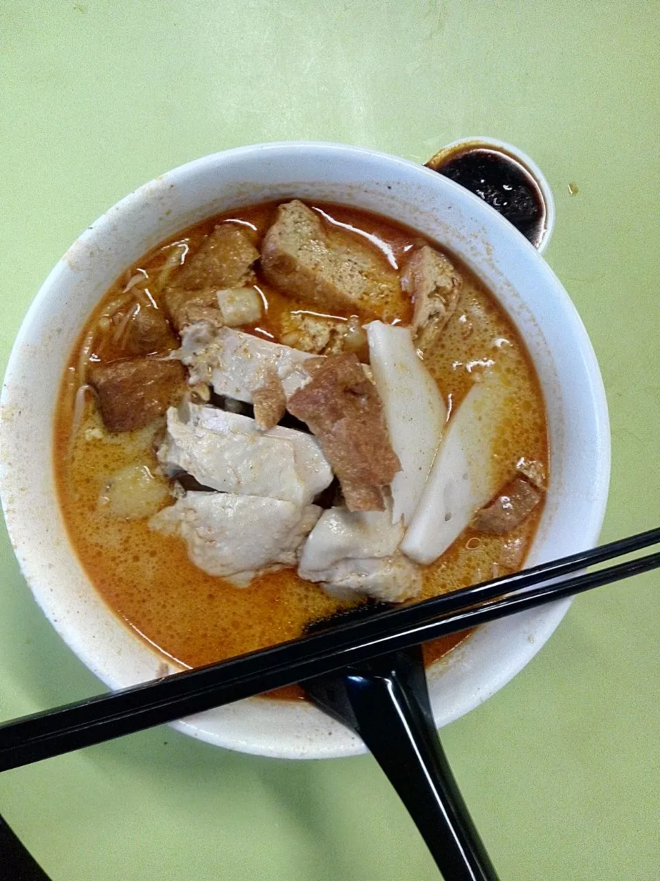 Perhaps the best Curry Chicken noodles in Singapore.
Ah Heng Curry Chicken Mee Hoon
stall 02-58|秋平さん