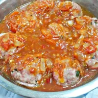 meatballs with spicy tomato and onion sauce|Thu Lyさん