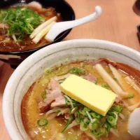 Snapdishの料理写真:みそバターラーメンとしょうゆラーメン