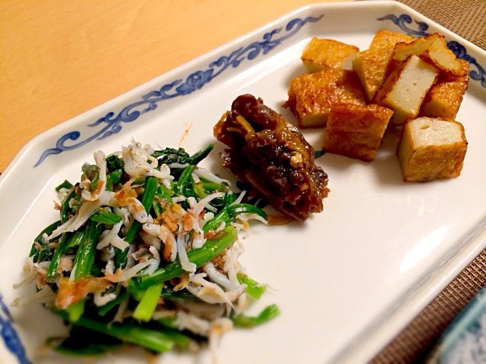 ほうれん草としらすのかつお節和え、鰻肝の佃煮(頂き物)、炙りさつま揚げ|ひろみさん