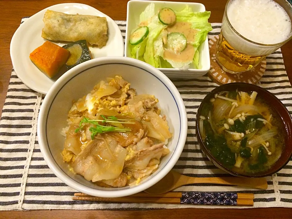 豚肉とお麩の卵とじ丼 昨日残りのおかず春巻  お味噌汁|haseseさん