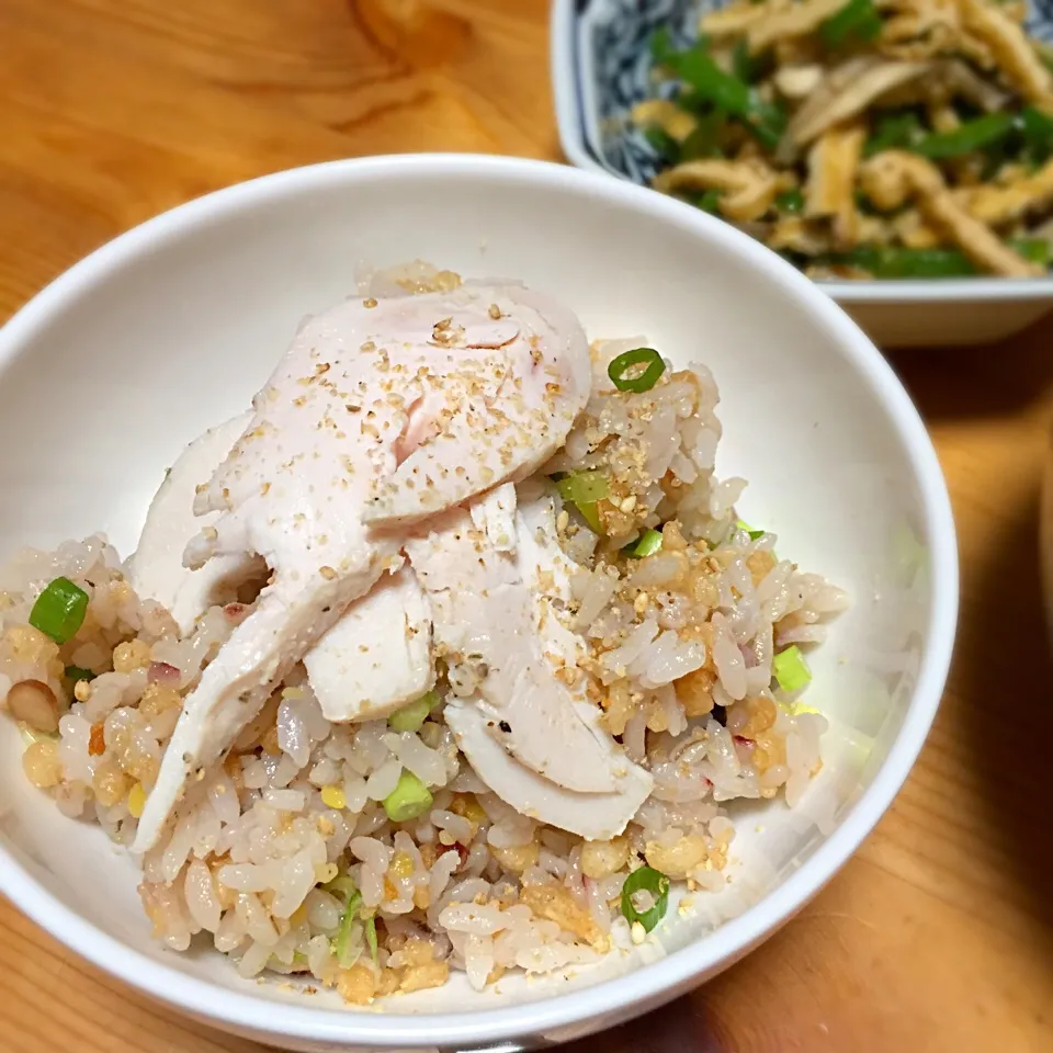 天かすとネギの混ぜご飯|門乃ケルコさん