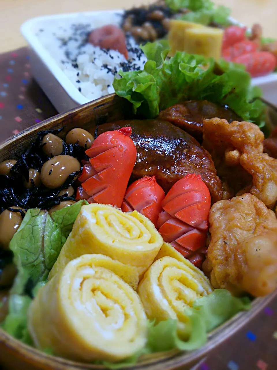 Snapdishの料理写真:💕  Today's   Bento  💕
          レトルトハンバーグ弁当・・・・|kimikimi󾬍さん