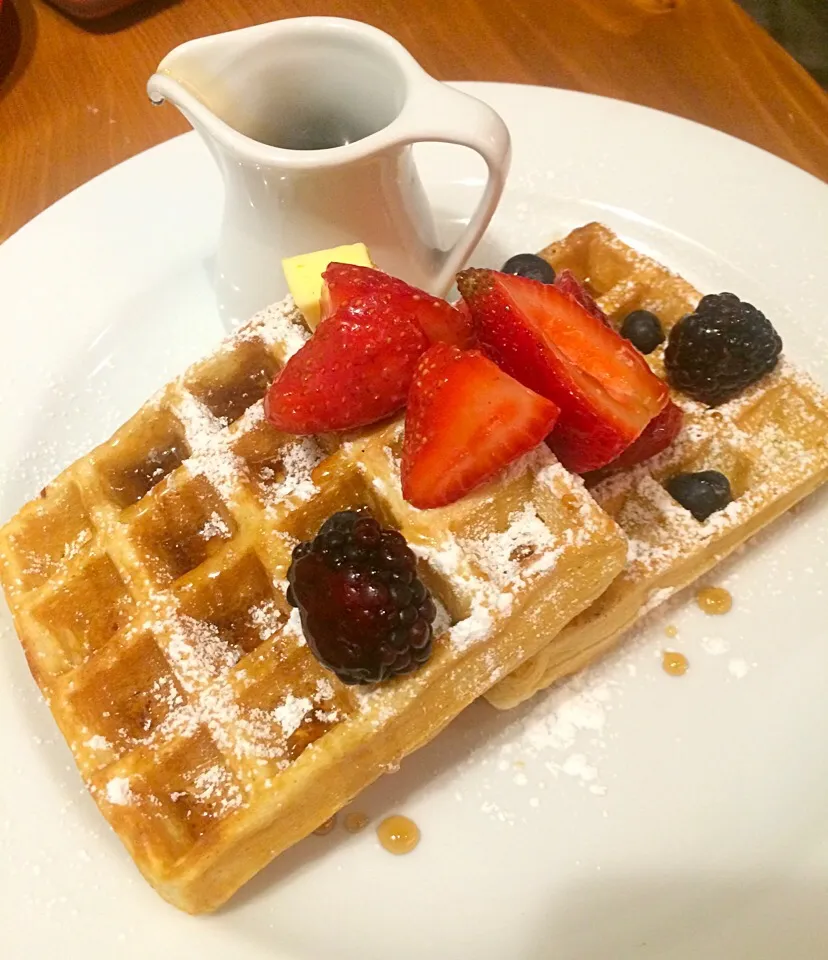 Waffles con frutos del bosque 🍓|Giさん