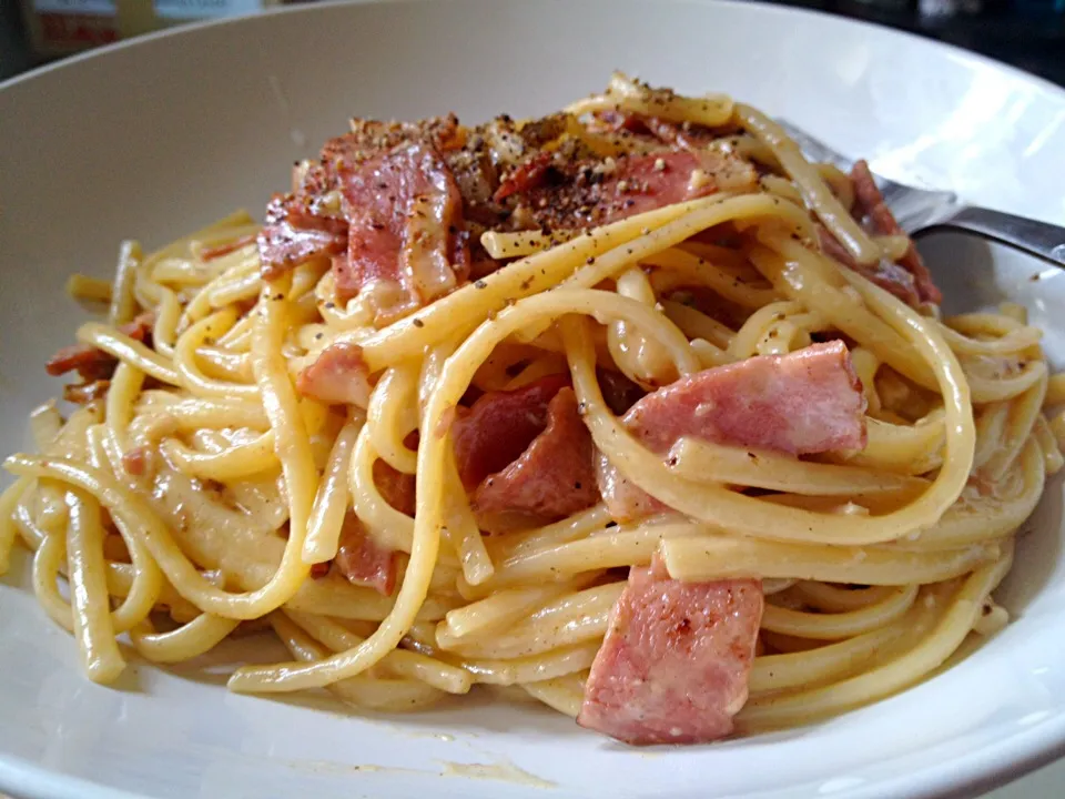 Carbonara pasta #redwine|Josie Yipさん