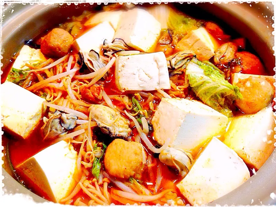 牡蠣と鶏団子の赤から鍋|パンダ母さん🐼さん