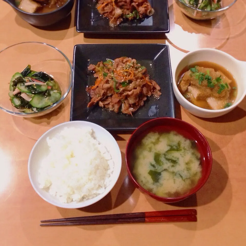 豚のプルコギ、厚揚げのみぞれ煮、胡瓜とワカメとカニかまの酢の物、長ネギとワカメの味噌汁|はるさん