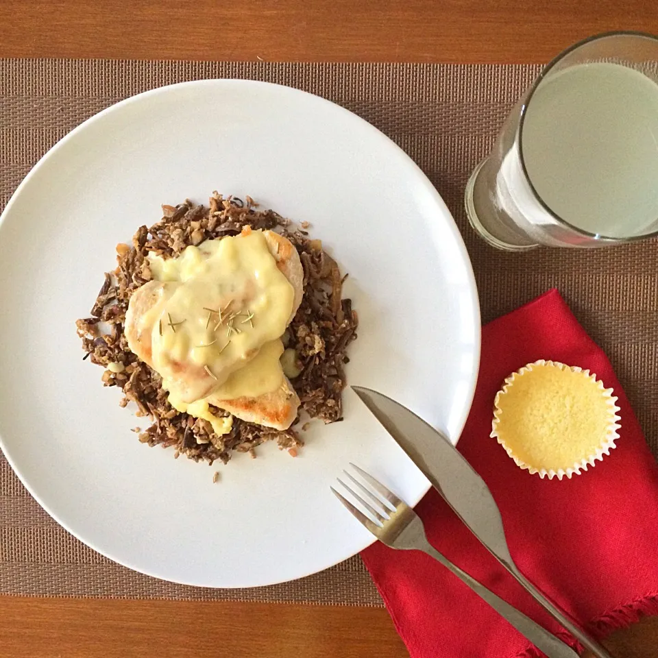 Snapdishの料理写真:Roasted chicken w/ cheesy garlic sauce, on top of quinoa and banana blossoms|Sharleen Mercadoさん